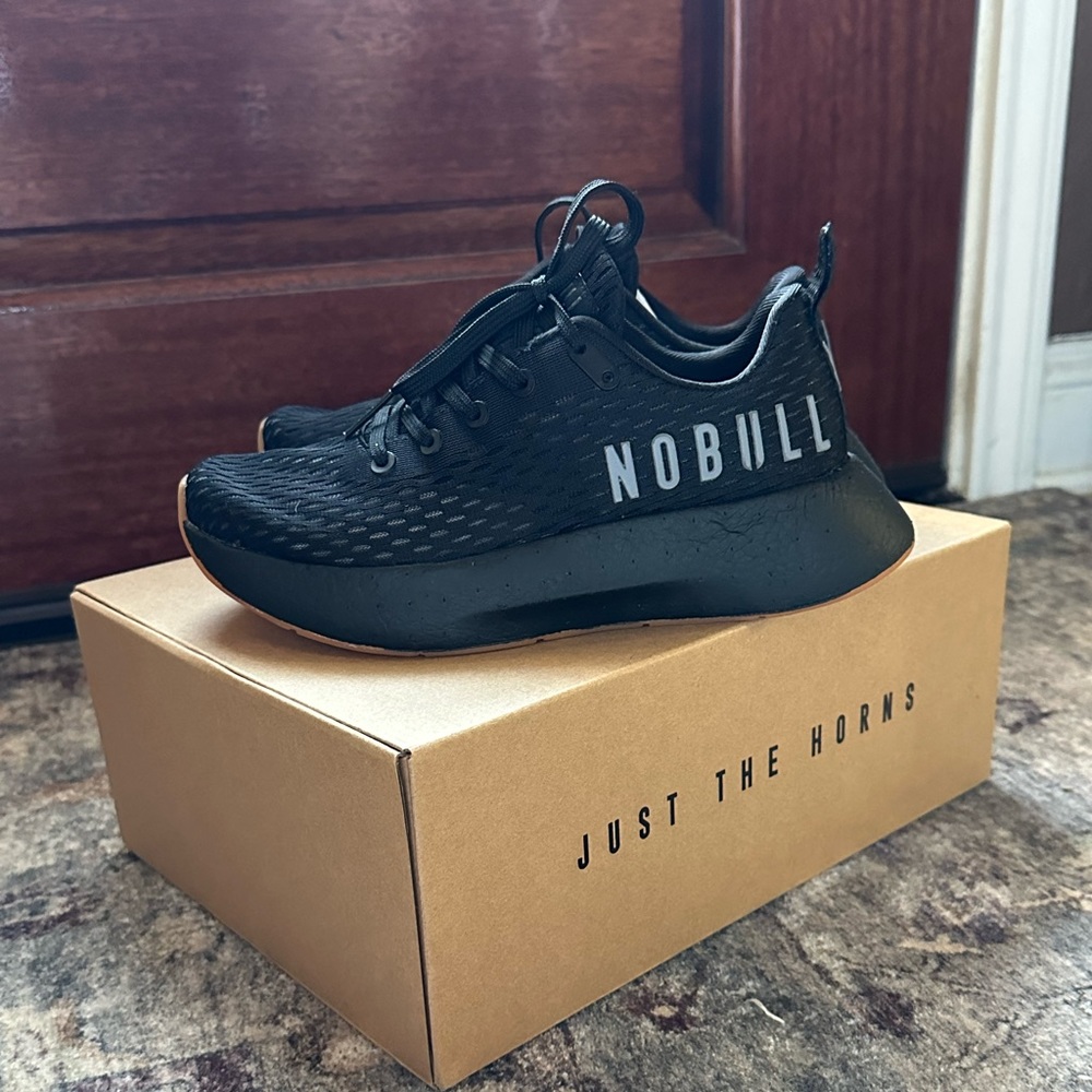 NO BULL Black/Black Gum Runner+ Size 7.5
